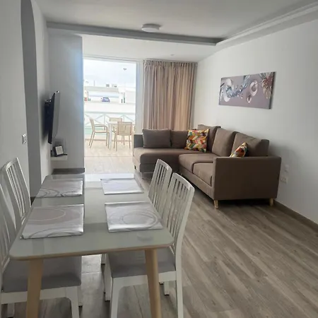 Omayra Apartment Tias